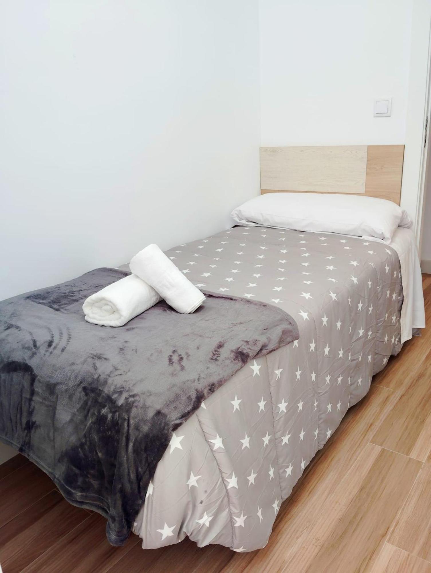 Piso Compartido Cerca Corteingles ハエン エクステリア 写真
